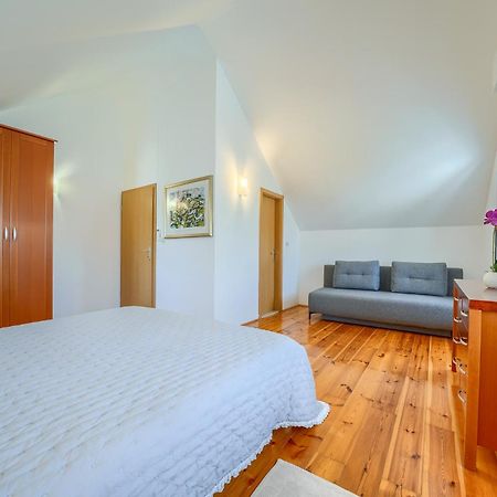 Villa Bonaca Perfect Location For A Holiday With Friends Or Family, Heated Pool Sumartin Kültér fotó